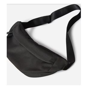 Everlane The Renew Transit Fanny Pack